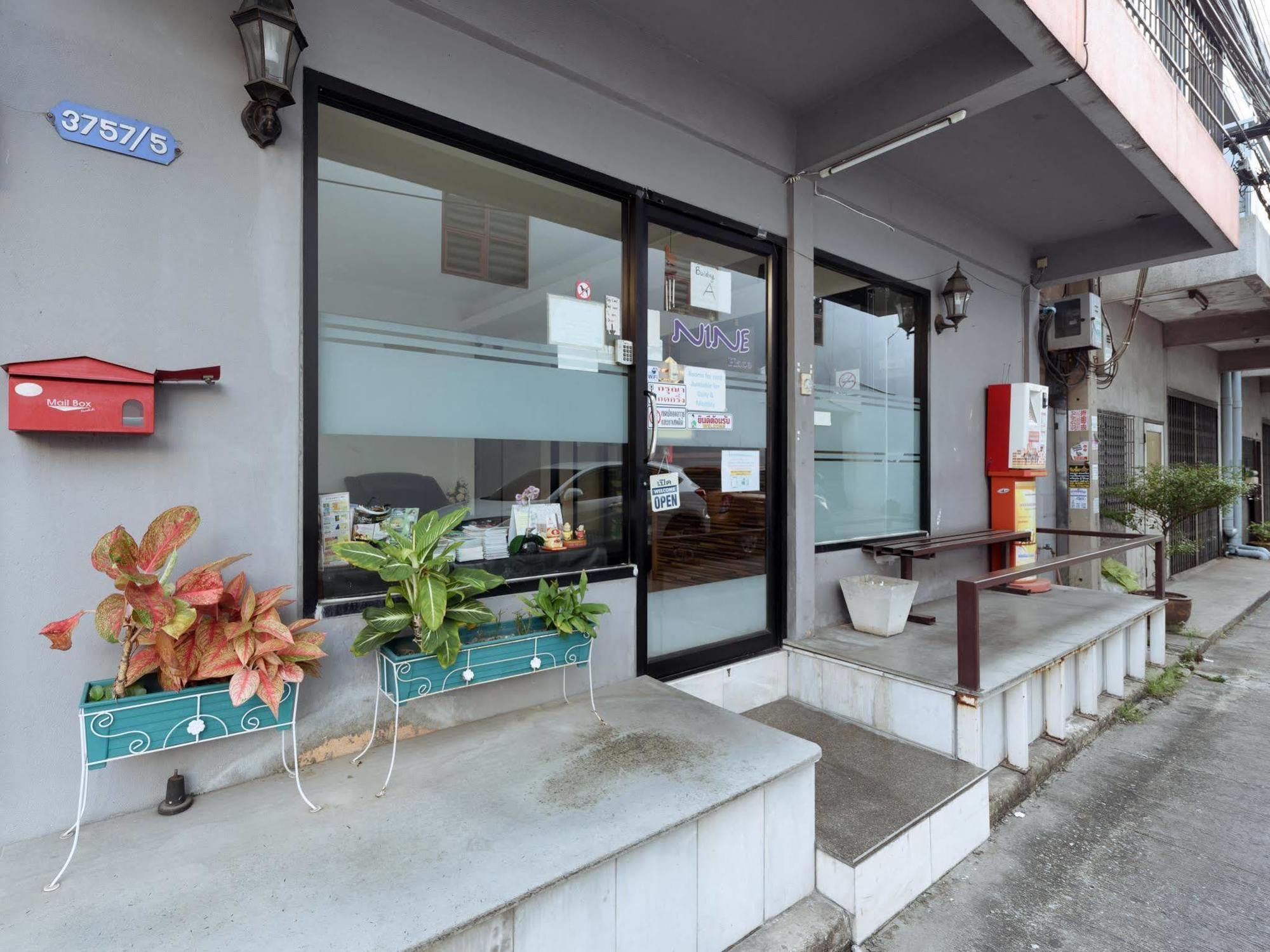 Nine Place Sukhumvit 40 Bangkok Bagian luar foto