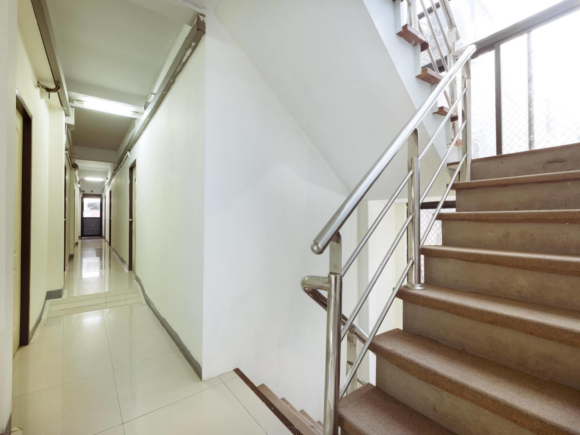 Nine Place Sukhumvit 40 Bangkok Bagian luar foto