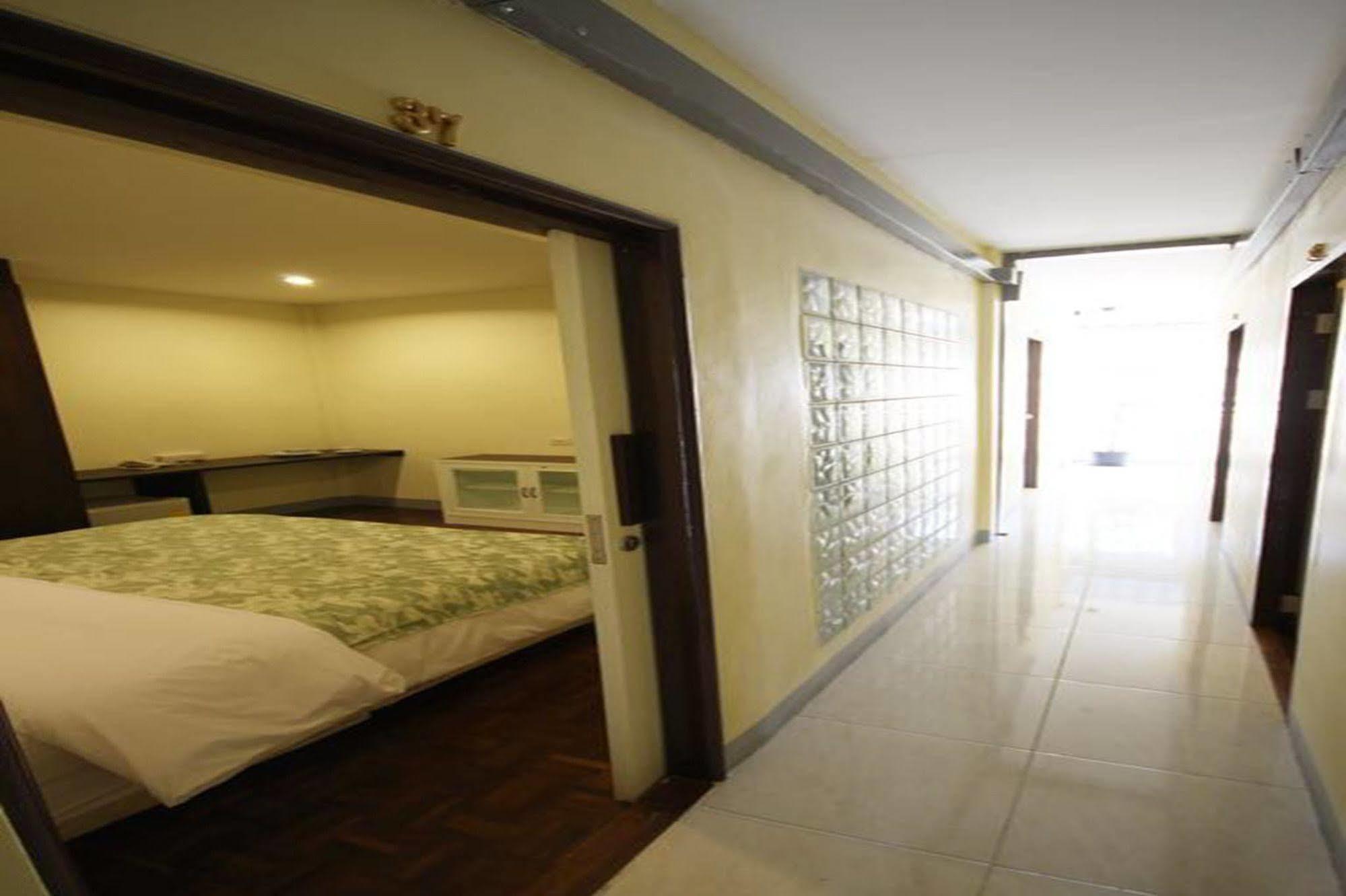 Nine Place Sukhumvit 40 Bangkok Bagian luar foto